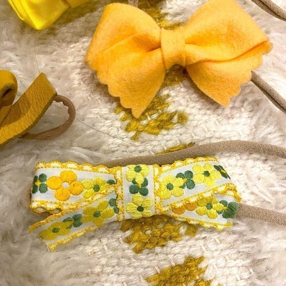 Set of 5 yellow spring baby girl bows - Picture 2 of 4